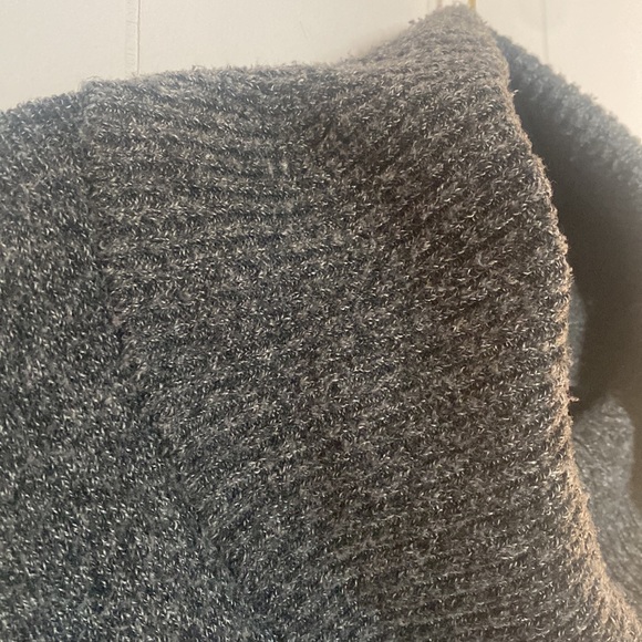 Tahari Cowl Neck Sweater Size XL - Picture 4 of 7